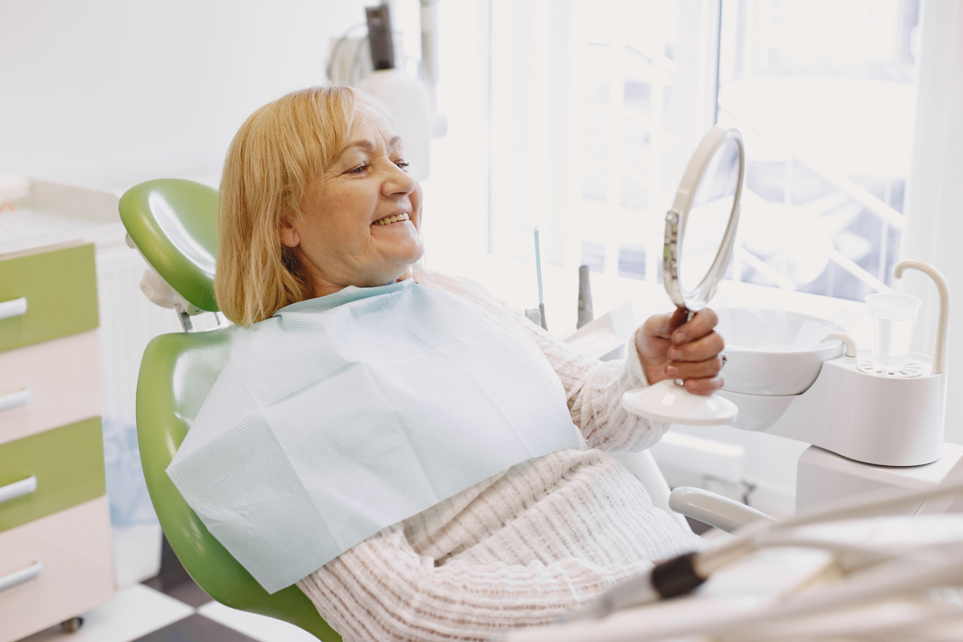 Paziente dopo una seduta di igiene dentale
